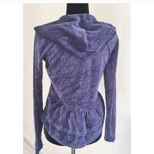 Ruffled back zip sweatshirt in blue flirty sassy